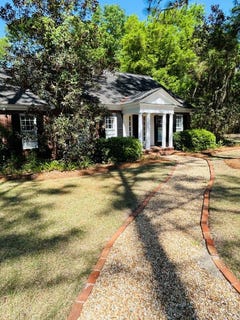 /international/us/1758-gatewood-circle-moultrie-ga-110107403384/