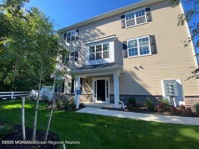 /international/us/2601-evans-lane-middletown-nj-110108449533/