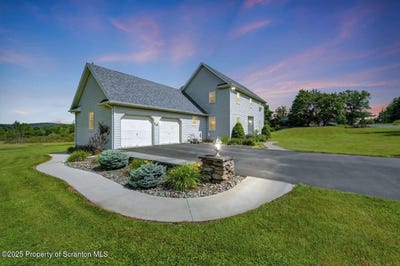 /international/us/55-wilbur-hill-road-dalton-pa-110100567924/
