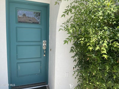 /international/us/2506-chandler-avenue-simi-valley-ca-110101252585/