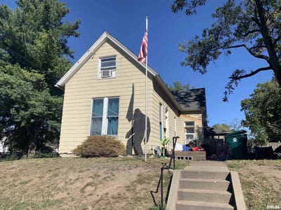 /international/us/1221-elm-street-quincy-il-110106028874/