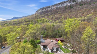 /international/us/7-marron-lane-new-paltz-ny-110107719496/