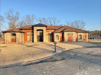 /international/us/105-dover-court-idabel-ok-110107059906/