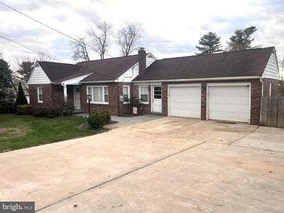/international/us/21618-york-road-freeland-md-110103705892/