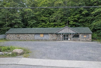 /international/us/7875-state-route-9-pottersville-ny-110109887202/