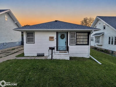 /international/us/206-1-2-n-9th-street-marshalltown-ia-110108098006/