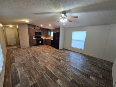 /international/us/7650-west-hwy-90-san-antonio-tx-110107404137/