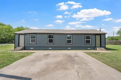 /international/us/1601-sam-houston-street-bellmead-tx-110101480425/