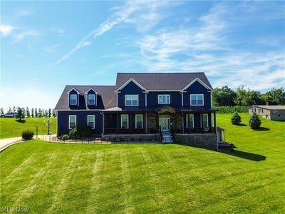 /international/us/14993-millersburg-road-sw-navarre-oh-110108444885/