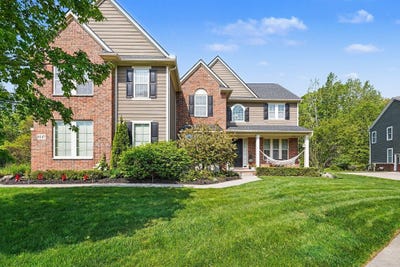 /international/us/6147-birchcrest-lane-commerce-twp-mi-110108607649/