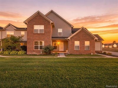 /international/us/48728-chester-court-chesterfield-twp-mi-110120483480/
