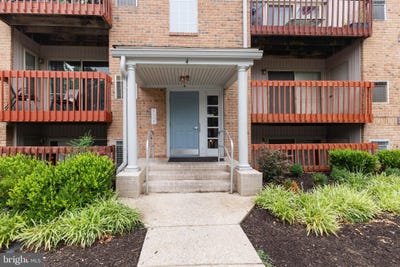 /international/us/4-cloverwood-court-essex-md-110100356446/