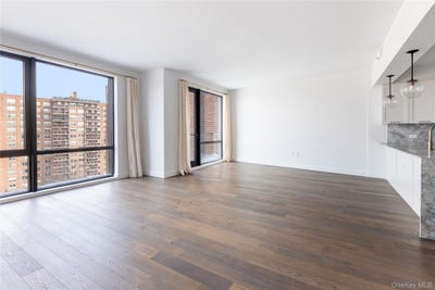 /international/us/107-06-queens-boulevard-forest-hills-ny-110106602808/