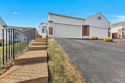 /international/us/1738-highview-circle-court-ballwin-mn-110106301300/