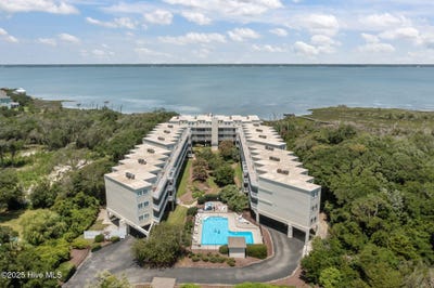 /international/us/650-salter-path-road-pine-knoll-shores-nc-110100852199/