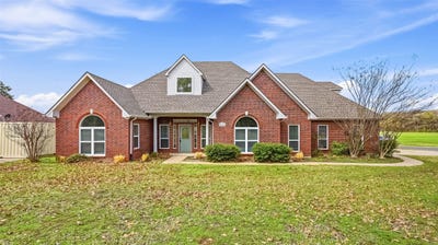 /international/us/2105-w-crawford-street-denison-tx-110106352277/