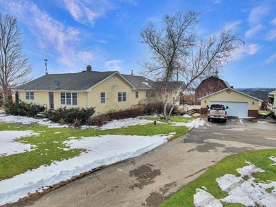 /international/us/16433-state-highway-27-utica-wi-110106208211/