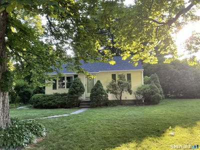 /international/us/4-elgin-avenue-bethel-ct-110108578727/