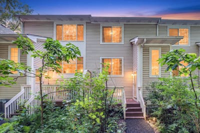 /international/us/312-w-treehouse-lane-round-lake-il-110108931372/