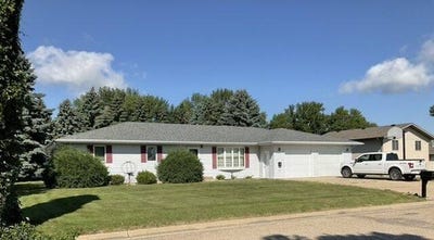/international/us/1504-6th-ave-se-rugby-nd-110101474186/
