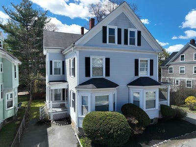 /international/us/35-37-thorndike-st-beverly-ma-110108279547/