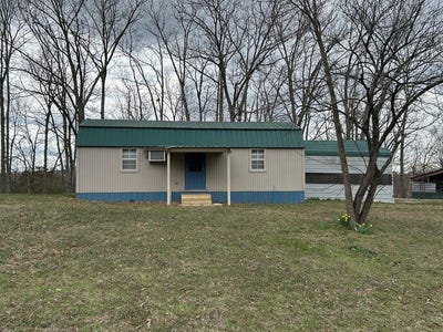 /international/us/130-clement-st-big-sandy-tn-110106229723/