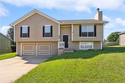 /international/us/2009-cypress-way-pleasant-hill-mo-110119734603/