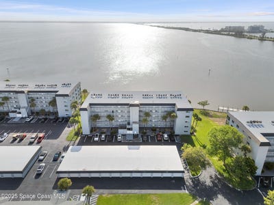 /international/us/3799-s-banana-river-boulevard-cocoa-beach-fl-110101194510/?lang=en