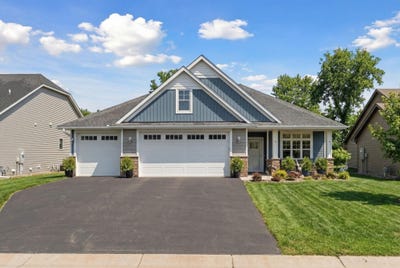 /international/us/25407-farmstead-lane-wyoming-mn-110107548796/