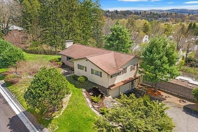 /international/us/3628-pheasant-lane-endwell-ny-110107440610/