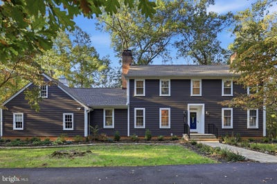 /international/us/8205-bondage-drive-gaithersburg-md-110120555882/