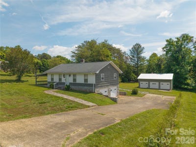 /international/us/122-whitley-road-morganton-nc-110108569821/