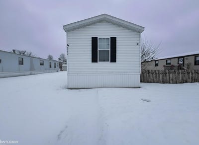 /international/us/20642-raleigh-drive-clinton-township-mi-110104153505/