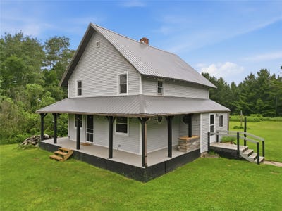/international/us/1280-swiss-chalet-road-shell-lake-wi-110109066467/