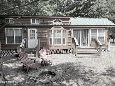 /international/us/724-monmouth-road-cream-ridge-nj-110109081397/