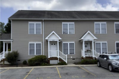 /international/us/15-2-beverly-ct-lexington-va-110100560040/