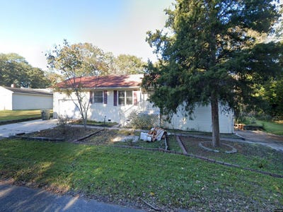 /international/us/1106-ruth-landolina-drive-hanahan-sc-110100776918/