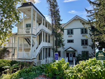 /international/us/281-victorian-village-dr-elkhart-lake-wi-110105319592/