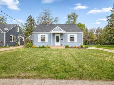 /international/us/5417-hollis-avenue-loves-park-il-110107868792/