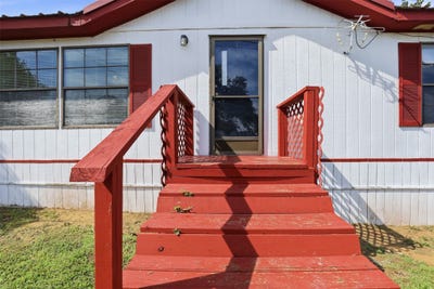 /international/us/3601-mockingbird-circle-cleburne-tx-110108415375/