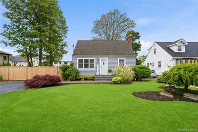 /international/us/319-n-fulton-avenue-lindenhurst-ny-110110268181/