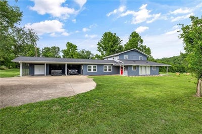 /international/us/12460-peach-orchard-rd-bentonville-ar-110100841439/