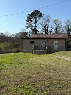 /international/us/707-s-spring-street-walhalla-sc-110106301139/