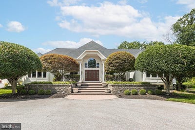 /international/us/415-bridgeboro-road-moorestown-nj-110101056997/