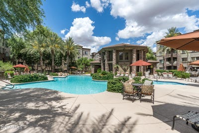 /international/us/5450-e-deer-valley-drive-phoenix-az-110107865800/