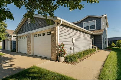 /international/us/587-pointe-court-sw-rochester-mn-110101010791/