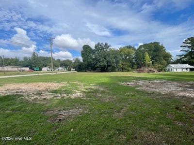 /international/us/325-n-main-street-bladenboro-nc-110110307311/