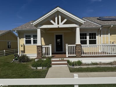 /international/us/2142-garnet-lane-fairfield-ia-110102095680/