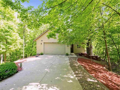 /international/us/2617-rainier-ct-ne-cedarrapids-ia-110099541207/