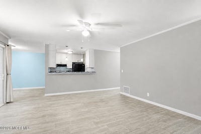 /international/us/1313-waters-edge-drive-toms-river-nj-110108139477/